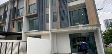 ขายทาวน์โฮม เรียล ติวานนท์-รัตนาธิเบศร์ 3 ชั้น พื้นที่ใช้สอย180ตร.ม. อยู่ใจกลางเมืองนนท์ เพียง800เมตรจากรถไฟฟ้าสายสีม่วง