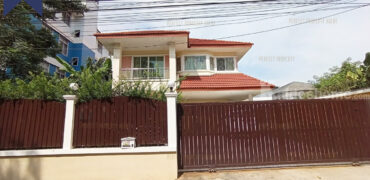 บ้านเดี่ยวสร้างเอง ซอยเฉลิมพระเกียรติ บ้านพร้อมอยู่ ที่ตั้ง : ซอยเฉลิมพระเกียรติ แขวงหนองบอน เขตประเวศ จังหวัดกรุงเทพ ฯ