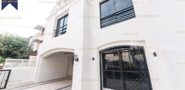 ทาวน์โฮม โฮมออฟฟิศ ทองหล่อ เอกมัย สุขุมวิท 63 ที่ตั้ง : ถนนสุขุมวิท 63 แขวงคลองตันเหนือ เขตวัฒนา กรุงเทพมหานคร