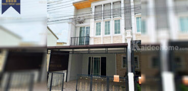 ทาวน์โฮม 2.5 ชั้น ม.โกลเด้นทาวน์ บางนา-สวนหลวง โครงการ : หมู่บ้านโกลเด้นทาวน์ บางนา-สวนหลวง ที่ตั้ง : ถนนกาญจนาภิเษก แขวงดอกไม้ เขตประเวศ กรุงเทพมหานครฯ