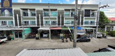 ทาวน์โฮม นลินอเวนิว 3 เคหะร่มเกล้า-สะพานสูง โครงการ : นลินอเวนิว 3 เคหะร่มเกล้า-สะพานสูง ที่ตั้ง : ถนนเคหะร่มเกล้า แขวงสะพานสูง อำเภอสะพานสูง กรุงเทพมหานครฯ