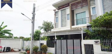 ทาวน์เฮ้าส์ นครทอง ลีฟวิ่ง บ่อดิน-แพรกษา โครงการ : นครทอง ลีฟวิ่ง บ่อดิน-แพรกษา ที่ตั้ง : ตำบลท้ายบ้านใหม่ อำเภอเมือง สมุทรปราการ