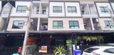 ทาวน์โฮม The Triple ใกล้ BTSสุขุมวิท โครงการ : The Triple ที่ตั้ง : ถนน สุขุมวิท ตำบลสำโรงเหนือ อำเภอเมืองสมุทรปราการ จังหวัดสมุทรปราการ