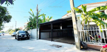 บ้านแฝด รามอินทรา 8 ตกแต่งใหม่ ที่ตั้ง : ถนนรามอินทรา แขวงอนุสาวรีย์ เขตบางเขน กรุงเทพมหานครฯ