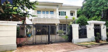 บ้านเดี่ยว นันทวัน ศรีนครินทร์-บางเมือง พร้อมเฟอร์นิเจอร์บิวท์อิน โครงการ : นันทวัน ศรีนครินทร์-บางเมือง ที่ตั้ง : ถนนศรีนครินทร์ ตำบลบางเมือง อำเภอเมือง สมุทรปราการ