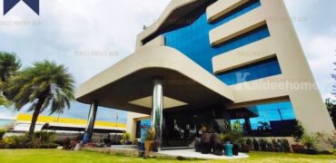 ที่ดินติดถนน พร้อมอาคารสำนักงาน และที่พักอาศัย 8 ชั้น บางพลี ที่ตั้ง : ถนนกิ่งแก้ว-บางพลี ตำบลบางพลีใหญ่ อำเภอบางพลี จังหวัดสมุทรปราการ