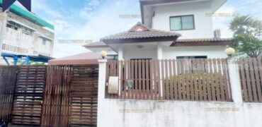 บ้านสร้างเอง บางจาก พระโขนง ทำเลดีใกล้ BTS สถานีอุดมสุข ที่ตั้ง : ถนนอุดมสุข แขวงบางจาก เขตพระโขนง กรุงเทพมหานครฯ