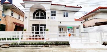 บ้านเดี่ยว หลังใหญ่ ลลิล เทพารักษ์ พร้อมอยู่ รีโนเวทใหม่ โครงการ : ลลิล ศรีนครินทร์-เทพารักษ์ ที่ตั้ง : ตำบลแพรกษา อำเภอเมือง สมุทรปราการ