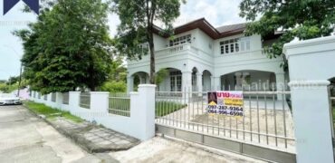 บ้านเดี่ยวสร้างเอง เฉลิมพระเกียรติ ร.9 อุดมสุข ใกล้ศรีนครินทร์ รถไฟฟ้าสายสีเหลือง โครงการ : บ้านสร้างเอง ที่ตั้ง : ถนนอุดมสุข-เฉลิมพระเกียรติ ซอยเฉลิมพระเกียรติ แขวงหนองบอน เขตประเวศ กรุงเทพมหานคร
