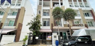 โฮมออฟฟิศ ทาวน์โฮม หลังริม Biztown สุขสวัสดิ์-พระราม3 ติดถนนสุขสวัสดิ์ พร้อมอยู่ โครงการ : Biztown สุขสวัสดิ์-พระราม 3 ที่ตั้ง : ถนนสุขสวัสดิ์ ตำบลบางพึ่ง อำเภอพระประแดง จังหวัดสมุทรปราการ