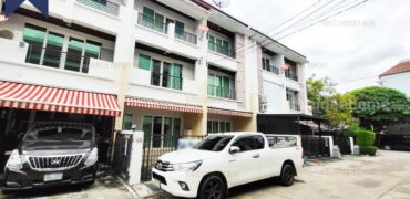 ทาวน์โฮมกลางเมือง S-SENSE ลาดพร้าว 84 โครงการ : บ้านกลางเมือง S-SENSE ลาดพร้าว 84 ที่ตั้ง : ถนนลาดพร้าว 84 แขวงวังทองหลาง เขตวังทองหลาง กรุงเทพมหานครฯ