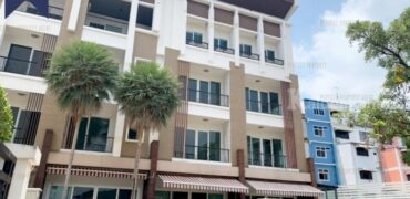 โฮมออฟฟิศ 3 หลังติด Biztown พระราม 3 – สุขสวัสดิ์ โครงการ : Biztown พระราม 3 – สุขสวัสดิ์ ที่ตั้ง : ถนนสุขสวัสดิ์ ตำบลบางพึ่ง อำเภอพระประแดง จังหวัดสมุทรปราการ