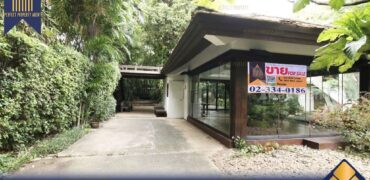 บ้านพร้อมที่ดิน นวธานี ตกแต่งสวนสวยงามร่มรื่น โครงการ : นวธานี ที่ตั้ง : ถนนเสรีไทย แขวงรามอินทรา เขตคันนายาว กรุงเทพมหานครฯ
