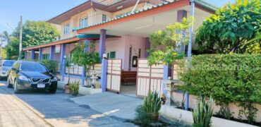 บ้านเดี่ยว 2 ชั้น หมู่บ้านสวนเก้าแสน ซ.บางปลา 28 มีพื้นที่สวนข้างบ้าน สร้างเพิ่มได้อีกหลังสบาย ๆ