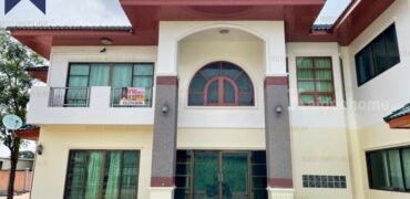 บ้านสร้างเอง ในเมืองป่าโมก อ่างทอง เหมาะค้าขายใกล้ตลาด ที่ตั้ง : ตำบลป่าโมก อำเภอป่าโมก จังหวัดอ่างทอง