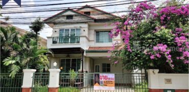 บ้านเดี่ยวมัณฑนา 1 สวยพร้อมอยู่หน้าสวน วงแหวน – อ่อนนุช โครงการ : หมู่บ้านมัณฑนา 1 ที่ตั้ง : ซอยสุขาภิบาล ถนนวงแหวนอ่อนนุช แขวงดอกไม้ เขตประเวศ จังหวัดกรุงเทพ ฯ