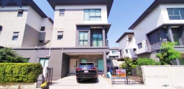 บ้านแฝด บ้านกลางเมือง สาทร-สุขสวัสดิ์ โครงการ : บ้านกลางเมือง สาทร-สุขสวัสดิ์ (Baan Klang Muang Sathorn-Suksawat) ที่ตั้ง : ถนนสุขสวัสดิ์ ตำบลบางพึ่ง อำเภอพระประแดง จังหวัดสมุทรปราการ