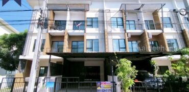ทาวน์โฮม 3 ชั้น คาซ่า ซิตี้ สุขุมวิท-สมุทรปราการ สไตล์ Penthouse จาก Q.House โครงการ : คาซ่า ซิตี้ สุขุมวิท-สมุทรปราการ (Casa City Sukhumvit-Samutprakarn) ที่ตั้ง : ถนนสุขุมวิท ตำบลปากน้ำ อำเภอเมืองสมุทรปราการ จังหวัดสมุทรปราการ