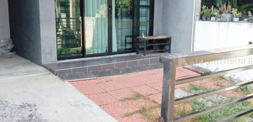 ทาวน์เฮ้าส์ เดอะคอนเนค 27 สวนหลวงอ่อนนุช โครงการ : เดอะคอนเนค 27 สวนหลวงอ่อนนุช ที่ตั้ง : แขวงประเวศ เขตประเวศ กรุงเทพมหานคร