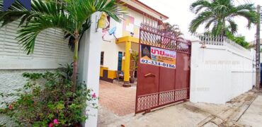 บ้านเดี่ยวสร้างเอง ตากสิน 33 บุคคโล ธนบุรี กรุงเทพมหานคร ที่ตั้ง : ถนนตากสิน แขวงบุคคโล เขตธนบุรี กรุงเทพมหานคร