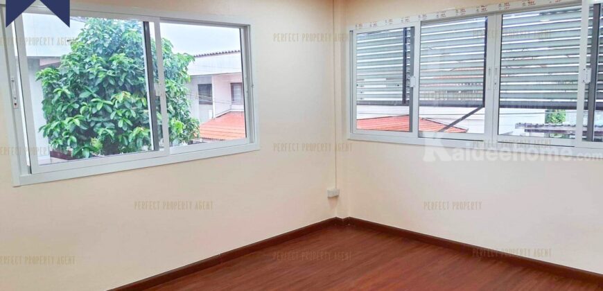 บ้านเดี่ยว หมู่บ้านอินทรารักษ์ นวมินทร์-บางกะปิ โครงการ : หมู่บ้านอินทรารักษ์ นวมินทร์ ที่ตั้ง : ถนนนวมินทร์ แขวงคลองกุ่ม เขตบางกะปิ กรุงเทพมหานครฯ