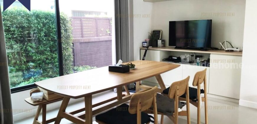 บ้านเดี่ยว เดอะ แกรนด์ พระราม 2 หลังมุม โครงการ : เดอะ แกรนด์ พระราม 2 (The Grand Rama 2) ที่ตั้ง : ถนนพระราม 2 ตำบลพันท้ายนรสิงห์ อำเภอเมืองสมุทรสาคร จังหวัดสมุทรสาคร