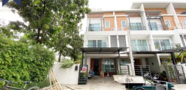 ทาวน์โฮมหมู่บ้าน Sereno พร้อมอยู่ หลังมุม โครงการ : หมู่บ้านSereno ที่ตั้ง : แขวงทุ่งสองห้อง เขตหลักสี่ กรุงเทพมหานคร