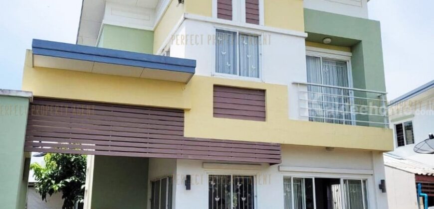 บ้านเดี่ยว ฟลอร่าวิลล์ พาร์คซิตี้ สุวินทวงศ์ หนองจอก รามคำแหง โครงการ : ฟลอร่าวิลล์ พาร์คซิตี้ ที่ตั้ง : ถนนสุวินทวงศ์ แขวงลำผักชี เขตหนองจอก กรุงเทพมหานคร