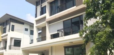 บ้านเดี่ยว 3 ชั้น โกลเด้น เพรชทีจ วัชรพล โครงการ : โกลเด้น เพรสทีจ วัชรพล ที่ตั้ง : แขวงคันนายาว เขตคันนายาว กรุงเทพมหานคร