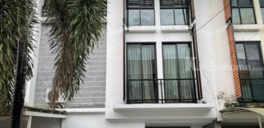 ให้เช่าทาวน์โฮม 3 ชั้น หมู่บ้านอารียาโมวา ลาดปลาเค้า ใกล้ BTS เกษตร, ถ.เกษตรนวมินทร์, ถ.รามอินทรา กม2