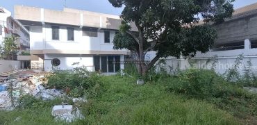 ขายที่ดินพร้อมสิ่งปลูกสร้าง เนื้อที่ 180 ตรว สุขุมวิท 71 ซอยปรีดีพนมยงค์ 42 ใกล้เอกมัย