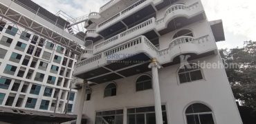 ขาย อาคารสำนักงาน สุขุมวิท 71 – ซอยปรีดีพนมยงค์ 14 BTS พระโขนง