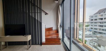 SAVVI Phahol – Ari (แซฟวี่ พหล-อารีย์) คอนโด Duplex ขนาด 55.64 ตร.ม. ใกล้ BTS อารีย์ และ สนามเป้า
