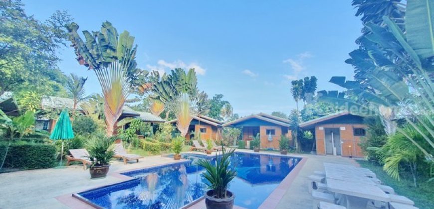 ขายรีสอร์ทในสวน, Paradise Home Resort, พื้นที่ 398 วา พร้อมบังกะโล 6 หลัง สระว่ายน้ำ และร้านอาหาร ใกล้หาดสวนสน บ้านเพ ระยอง