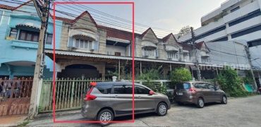 ขายบ้านแฝด 2 ชั้น 4 ห้องนอน 3 ห้องน้ำ ทำเลดี ทำออฟฟิศได้ เขตจตุจักร กรุงเทพมหานคร