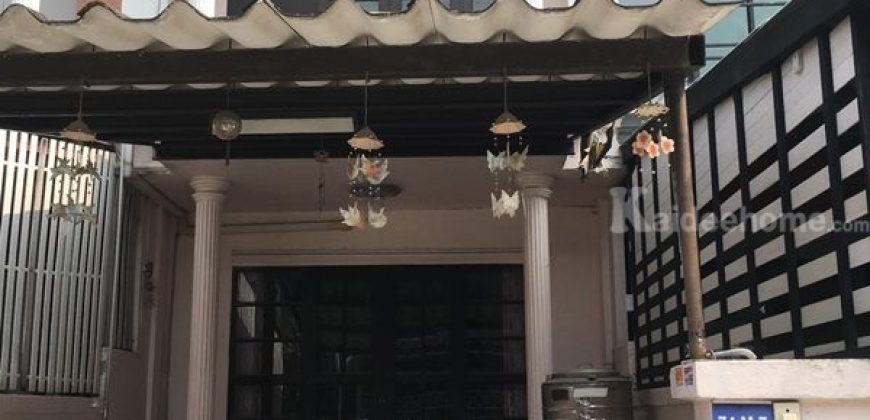 ขายทาวน์เฮ้าส์ 2 ชั้น หมู่บ้านพุทธชาด ในซอยเพชรเกษม 81 เยื้องหมู่บ้านพุดตาล โทร 089-0499505