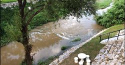 ขายบ้านพร้อมที่ดินติดน้ำ เขาใหญ่ หมูสี 1 ไร่ ที่ติดลำตะคองสวยมาก ท่าช้าง ใกล้ถนนธนะรัขต์ ใกล้คีรีมายา เหมาะทำบ้านพักตากอากาศ อยู่ในโครงการ มี รปภ. ปลอดภัย 087-9074045