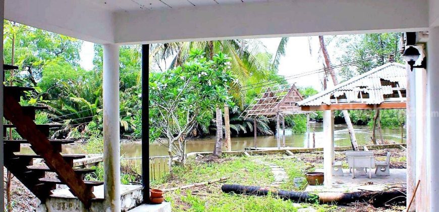 ขายที่ดินริมน้ำ เมืองสมุทรสาคร ต.นางตะเคียน ใกล้กรุงเทพ ที่ดินติดน้ำ 3 ไร่ ติดคลองแม่กลอง ที่คุ้งน้ำ วิวโค้งน้ำสวย ติดถนนลาดยางสะดวก ไม่เปลี่ยว ใกล้ตลาดน้ำท่าคา ตลาดน้ำอัมพวา 087-9074045