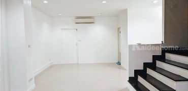 ด่วนให้เช่าโฮมออฟฟิศ สวยเรียบหรู น่าอยู่ทำเลดีมากใกล้รถไฟฟ้า มีทางเชื่อมSkywalk เดินทะลุห้างย่านศรีนครินทร์