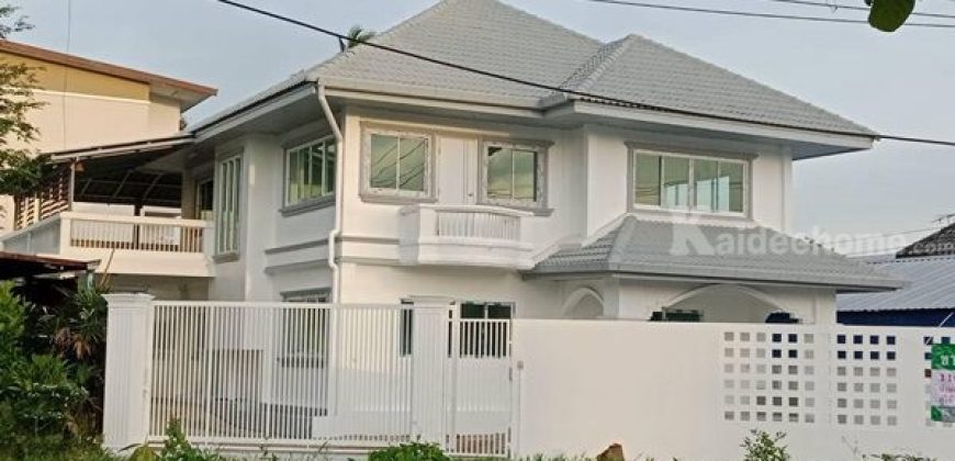 ขายบ้านเดี่ยว 2 ชั้น 116 ตรว. แยกป่าไผ่ สันกำแพง เชียงใหม่ ค้าขายได้ ราคาถูกมาก โทร 094-8518558