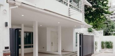 ขายบ้านสุขุมวิท 15 Sukhumvit 15 Asoke Townhome 3ชั้น บ้านทำใหม่ 48 ตร.ว 4ห้องนอน 6ห้องน้ำ พร้อมอยู่ ทำเลดี หายาก ใกล้โรงเรียนนานาชาติ NIST ใกล้ BTS อโศก พระราม 4 Terminal 21 087-9074045
