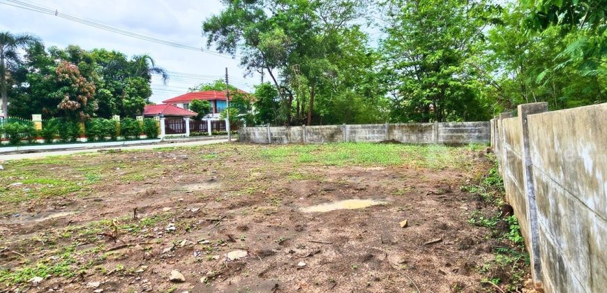 ขายที่ดินแฮปปี้เพลซพาร์ค ลาดกระบัง 120 ตารางวา แปลงมุม ถมแล้ว ราคาถูก