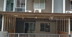 ขายทาวน์เฮ้าส์ 2 ชั้น หมู่บ้านเดอะคัลเลอร์เรเชอร์ เฟส 5 พื้นที่ 20 ตร.วา ใกล้ เมกาบางนา