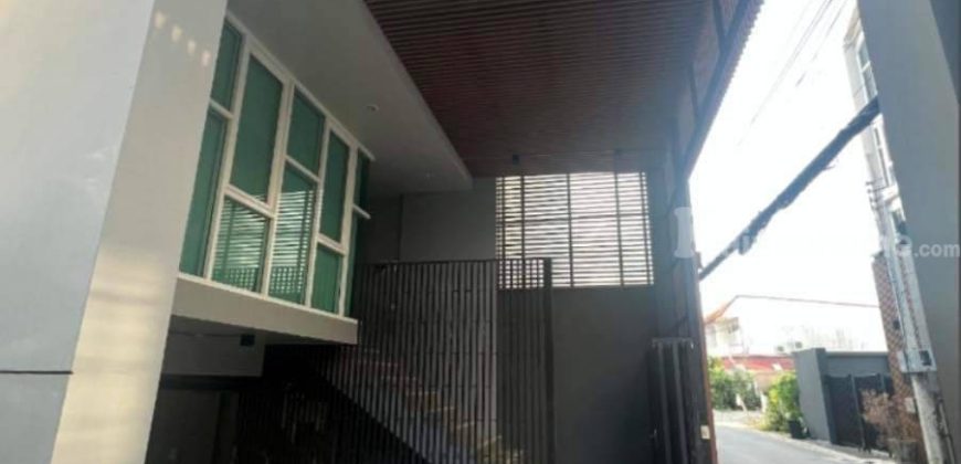 ขายบ้าน Home office สุขุมวิท อุดมสุข วชิรธรรมสาธิต โฮมออฟฟิศ 4 ชั้น จอดรถได้ 5 คัน ใกล้ BTS อุดมสุข ปุณณวิถี ใกล้ศรีนครินทร์ ซีคอน ไปเซ็นทรัลบางนา ออกบางนาตราดสะดวก 087-9074045