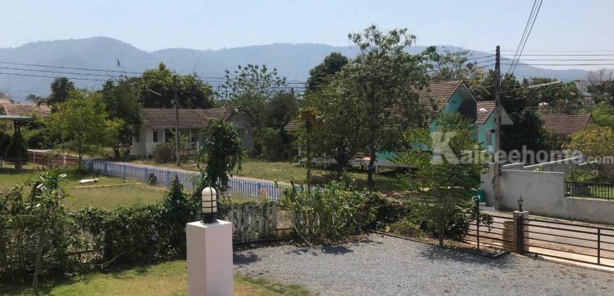 ขายที่ดินเขาใหญ่ หมูสี ปากช่อง 285 ตร.ว ที่ดินพร้อมบ้าน หมู่บ้านเลือดไทย วิวเขาสวย เส้น 3052 ใกล้ทอสคาน่า มีเพื่อนบ้าน ไม่เปลี่ยว สงบ สะดวก ใกล้เซเว่นบ้านคลองดินดำ 087-9074045