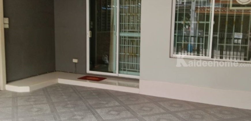 ขายทาวน์เฮ้าส์ 2 ชั้น หมู่บ้านเดอะคัลเลอร์เรเชอร์ เฟส 5 พื้นที่ 20 ตร.วา ใกล้ เมกาบางนา