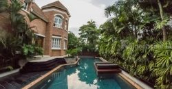 For sale Luxury resort mansion Sukhumvit 71 Fully furnished made furniture Tel 066-145-9935