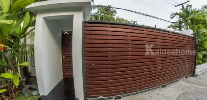 For sale Luxury resort mansion Sukhumvit 71 Fully furnished made furniture Tel 066-145-9935