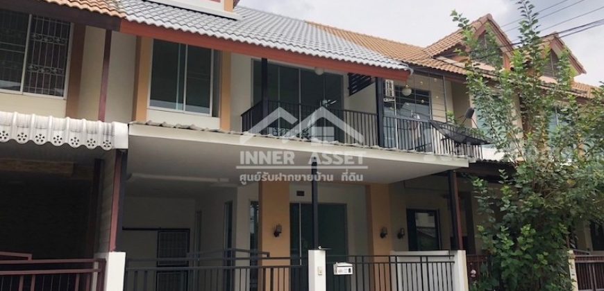 ขายด่วน ฟรีโอน!! ทาวน์เฮ้าส์ หมู่บ้านณริศรา นครอินทร์-พระราม5 ซอยวัดหูช้าง (3 ห้องนอน 2 ห้องน้ำ) รีโนเวทใหม่ทั้งหลัง