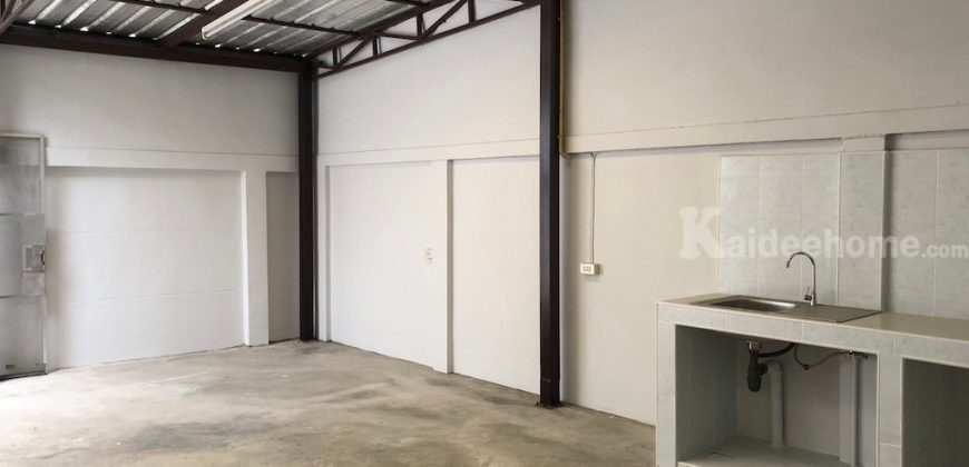 ขายด่วน ฟรีโอน!! ทาวน์เฮ้าส์ หมู่บ้านณริศรา นครอินทร์-พระราม5 ซอยวัดหูช้าง (3 ห้องนอน 2 ห้องน้ำ) รีโนเวทใหม่ทั้งหลัง